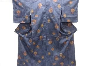 壷に花模様織り出し十日町紬着物